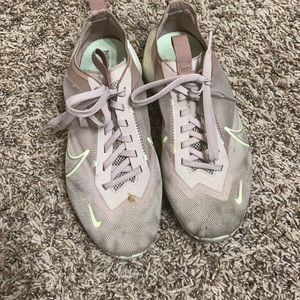 Nike Vista Mesh size 7